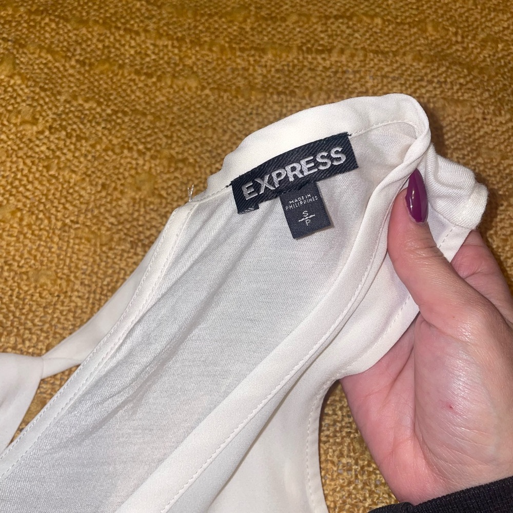 White Express Blouse with Lace Trim - Picture 4 of 8